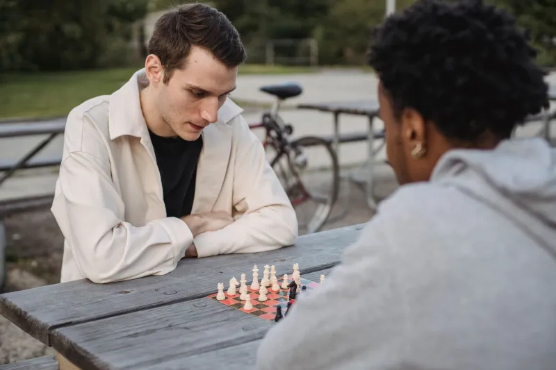 When the Streak Turns Cold: How Elite Bettors Mine Losing Runs for Competitive Intelligence